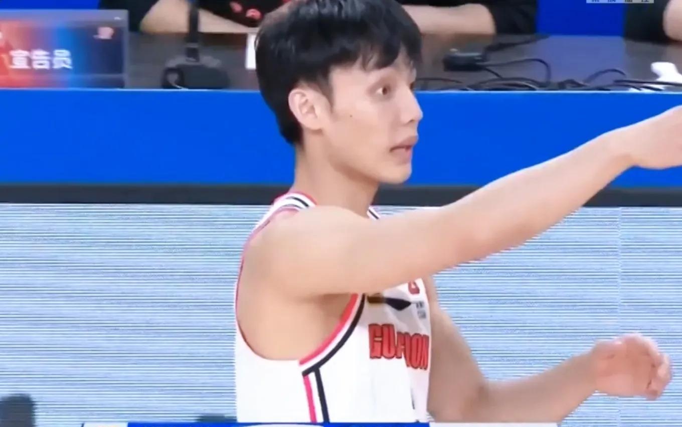  蒂姆在公牛比赛中赛况扑朔迷离，出色防守引发热议！